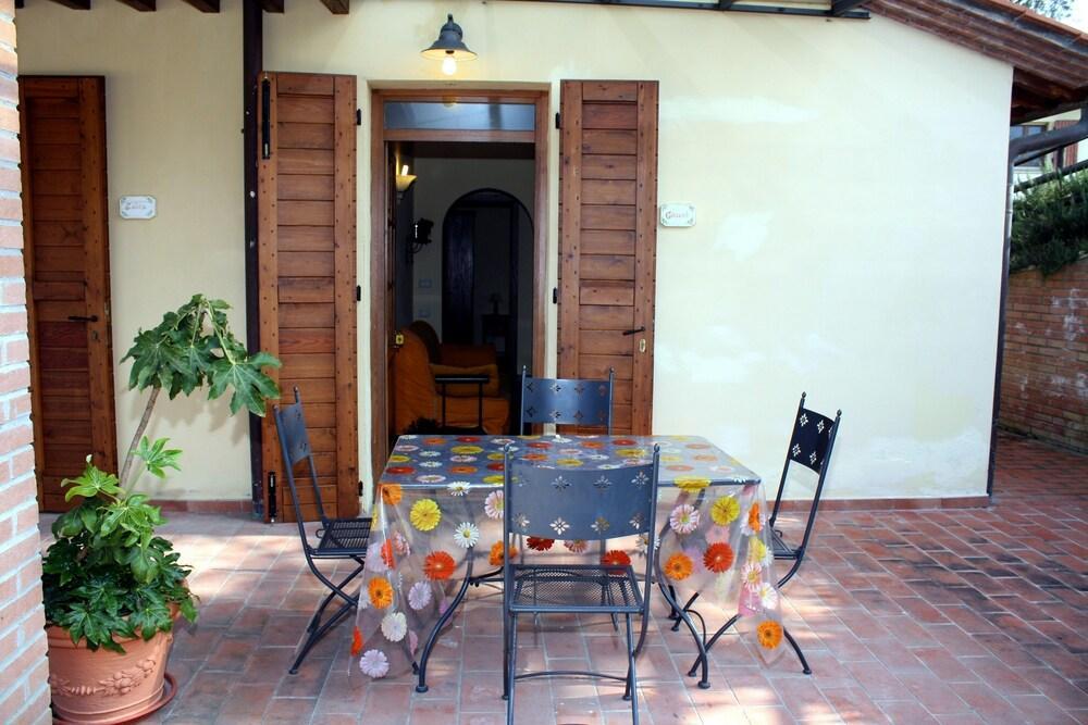 Agriturismo Le Docce Castelfiorentino Bagian luar foto