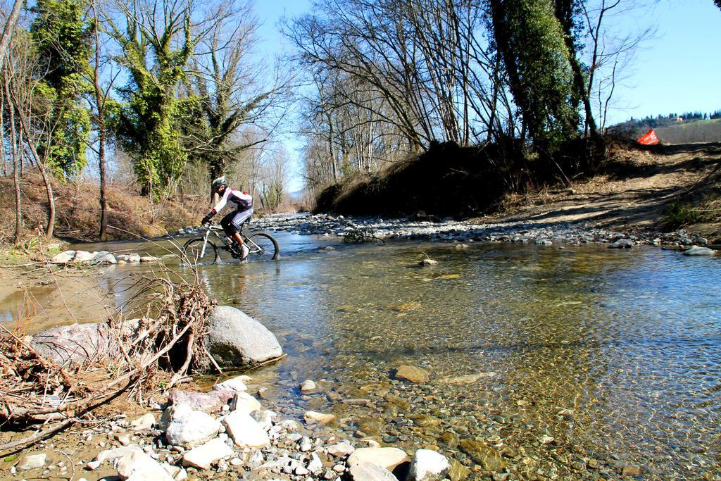 Agriturismo Le Docce Castelfiorentino Bagian luar foto